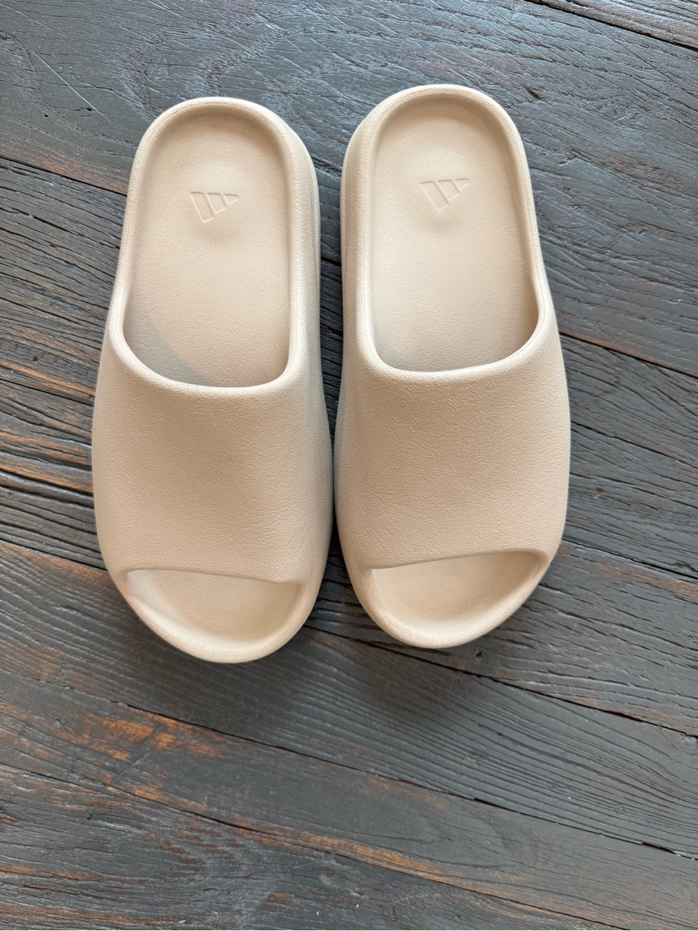 Yeezy Slides - Neutral Beige/ Tan Men’s